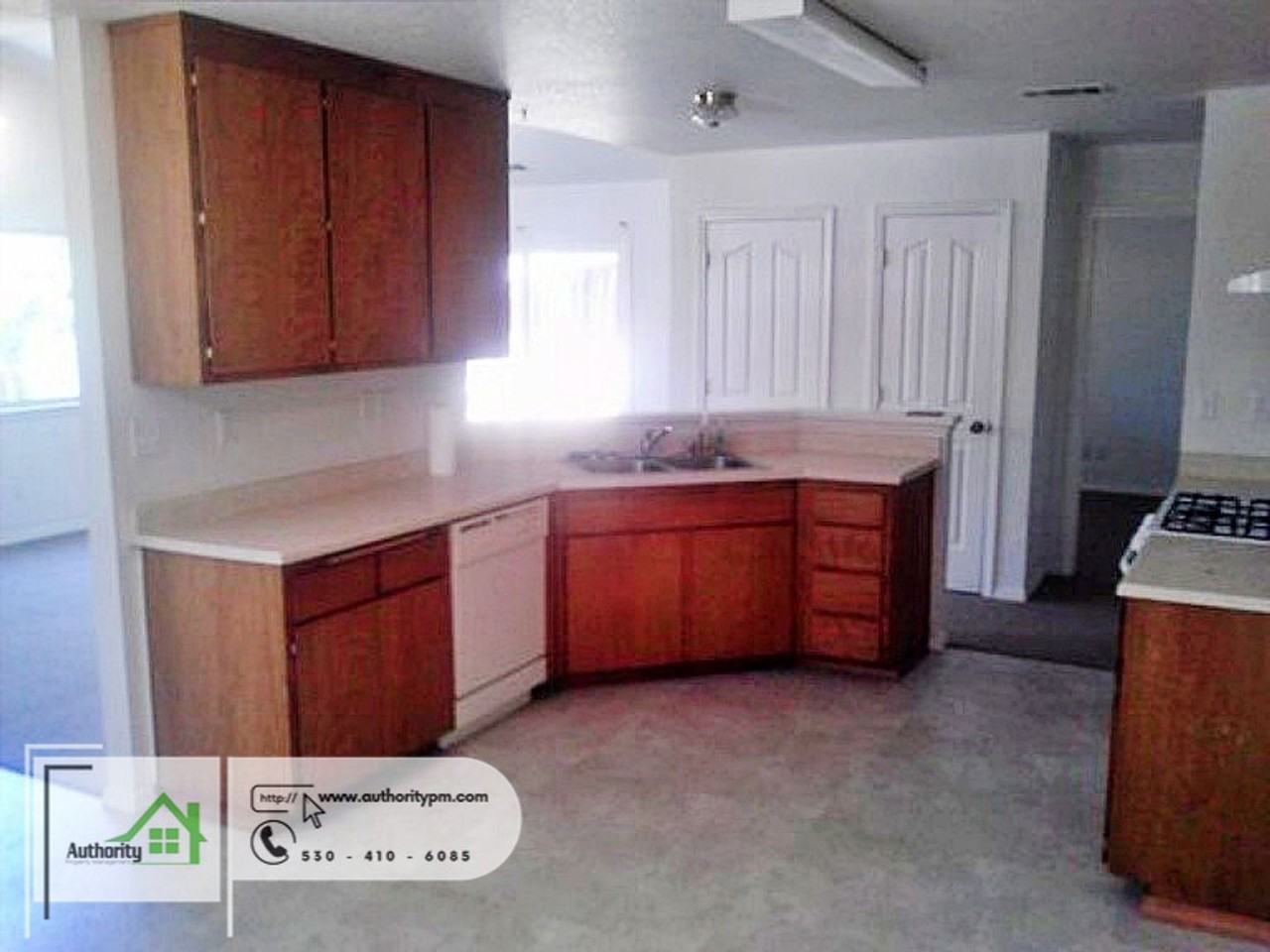 3847 Red Bluff St - Photo 6 of 7