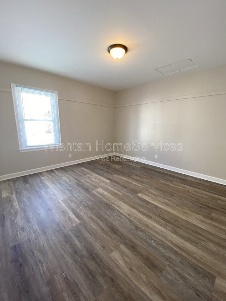 427 W Murray St - Photo 6 of 10