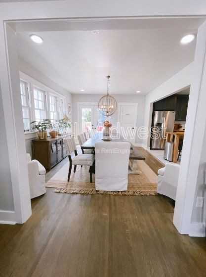 1529 S East St - Photo 4 of 31