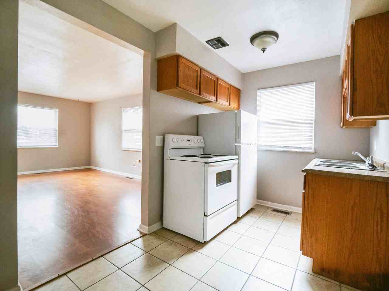 3605 E 5th St #D - Photo 2 of 6