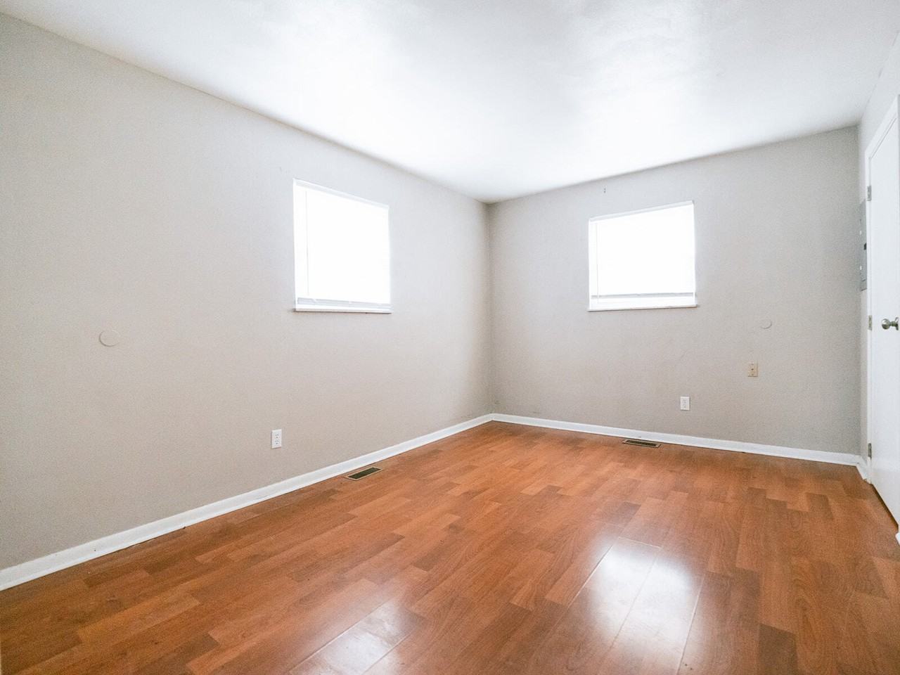 3605 E 5th St #D - Photo 3 of 6