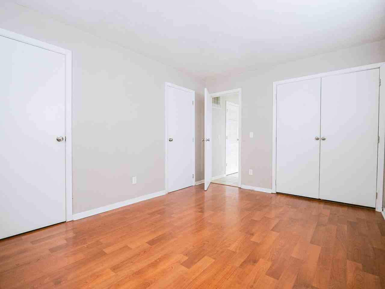 3605 E 5th St #D - Photo 5 of 6