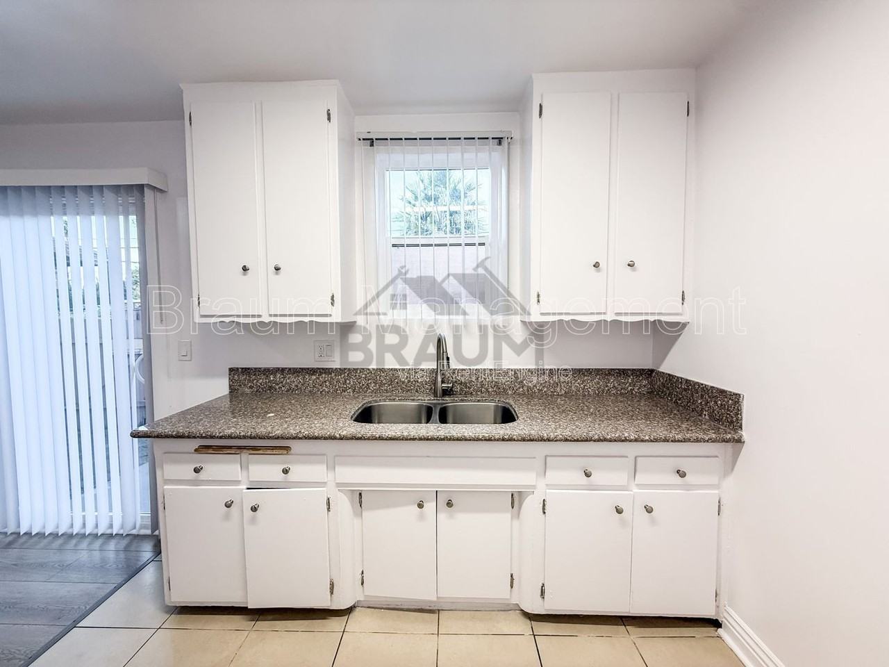 19401 Haynes St #6 - Photo 6 of 21