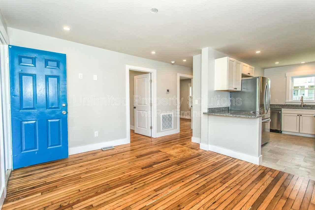 1608 Bonito Ln - Photo 6 of 20