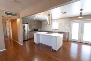 featured image of 1149 W 10th St