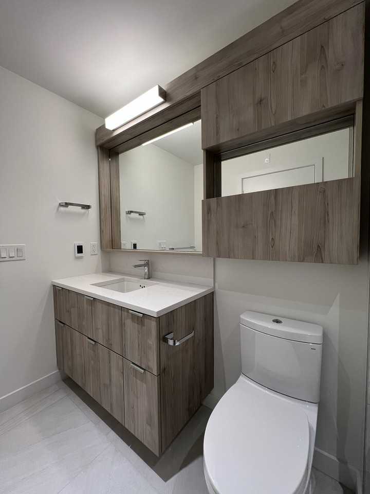 755 Harbourside Dr - Photo 4 of 18