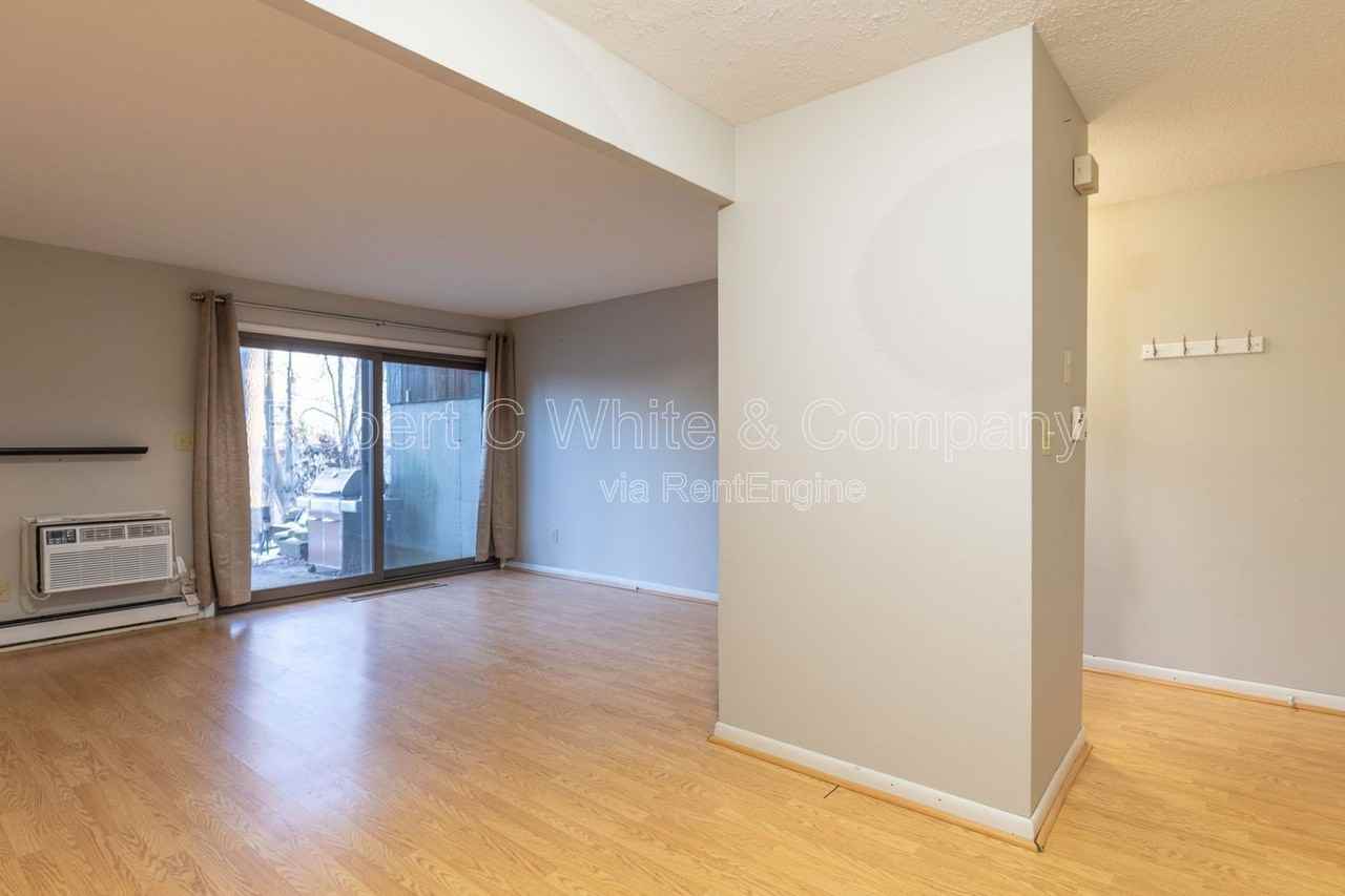 7 Country Squire Dr #G - Photo 7 of 13