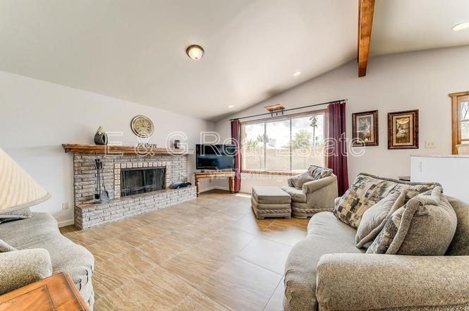 137 E Fremont Dr - Photo 2 of 32