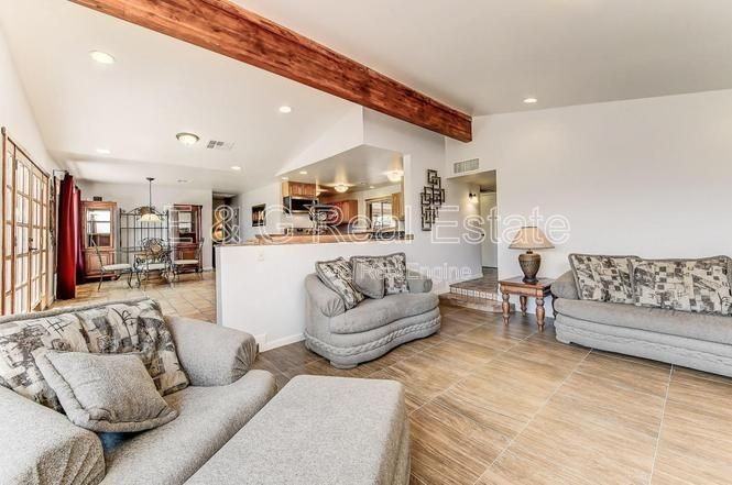 137 E Fremont Dr - Photo 4 of 32