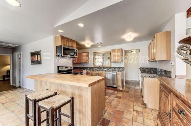 137 E Fremont Dr - Photo 7 of 32