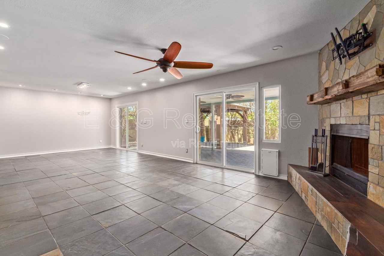 1640 E La Jolla Dr - Photo 4 of 34