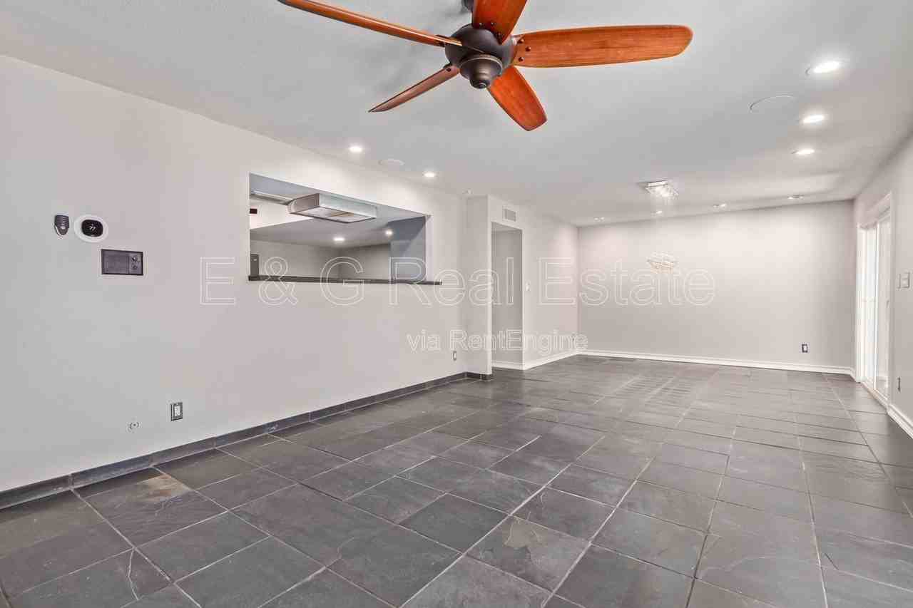 1640 E La Jolla Dr - Photo 5 of 34