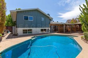 featured image of 1640 E La Jolla Dr