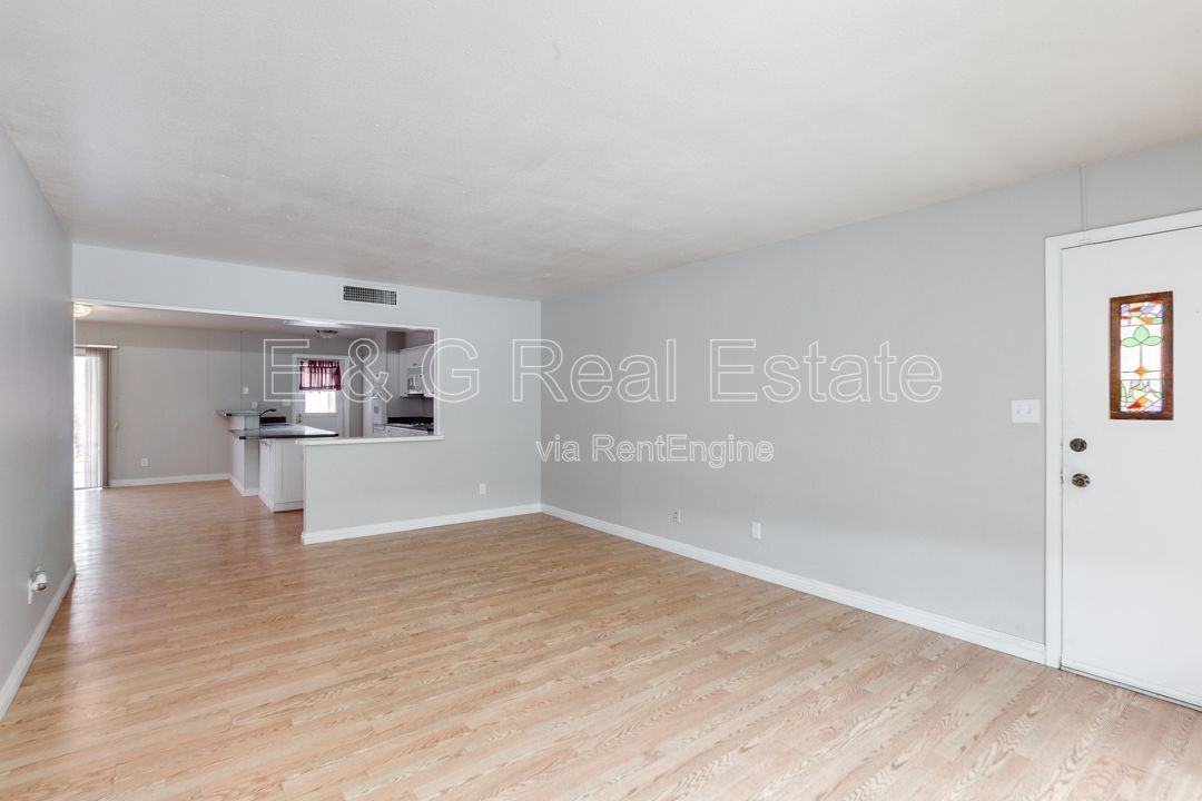 1722 E Broadmor Dr - Photo 4 of 19