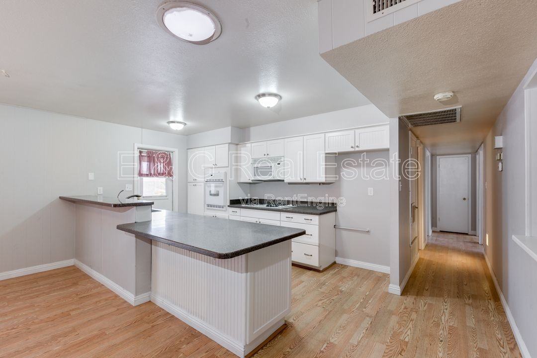 1722 E Broadmor Dr - Photo 7 of 19