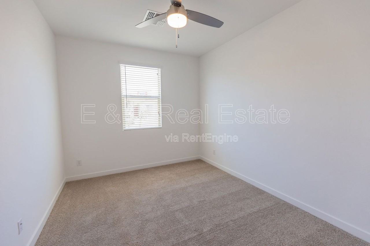 17073 W Alice Ave - Photo 5 of 23