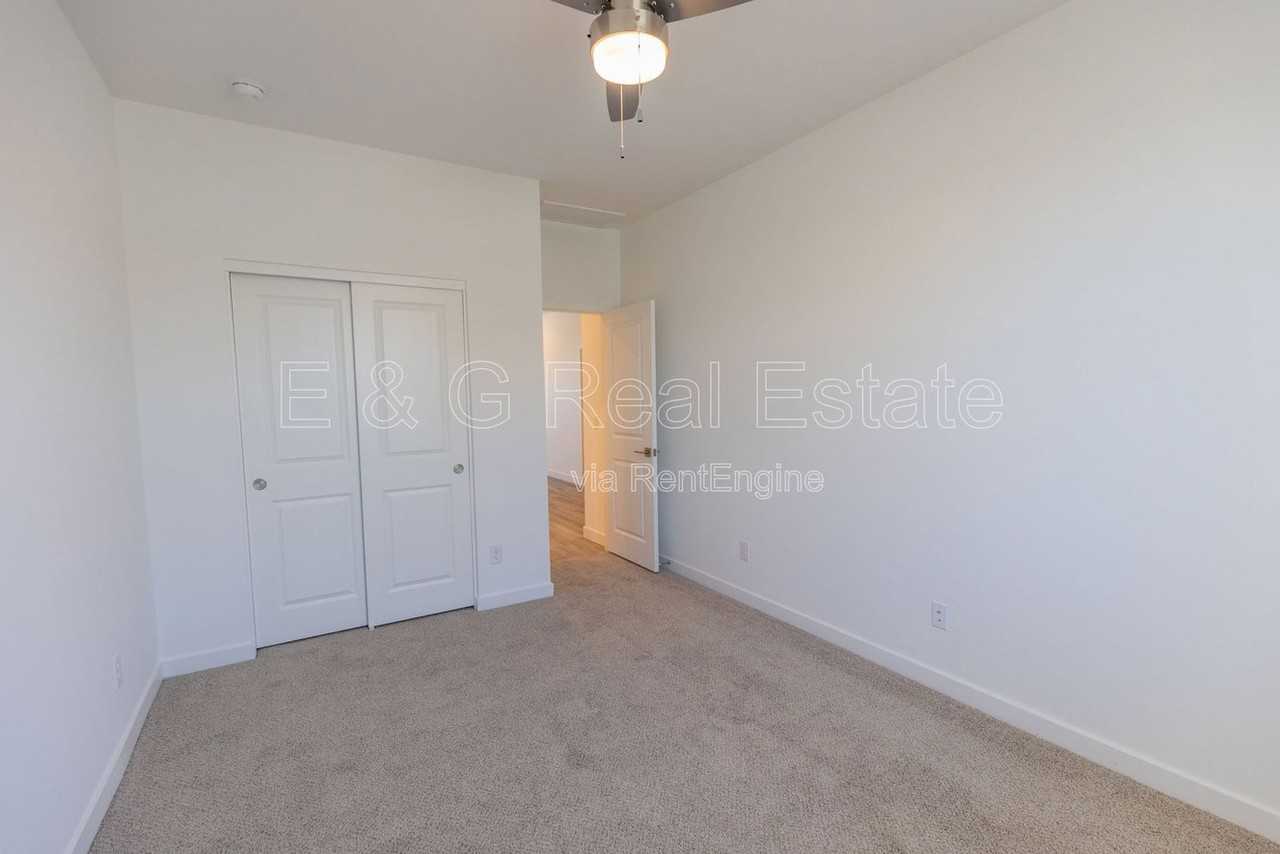 17073 W Alice Ave - Photo 6 of 23