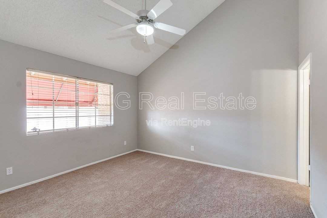 2145 E Center Ln #2 - Photo 7 of 20