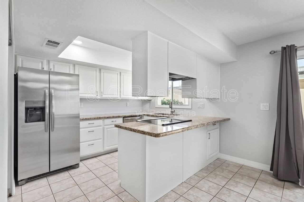 3905 S Mill Ave - Photo 7 of 24