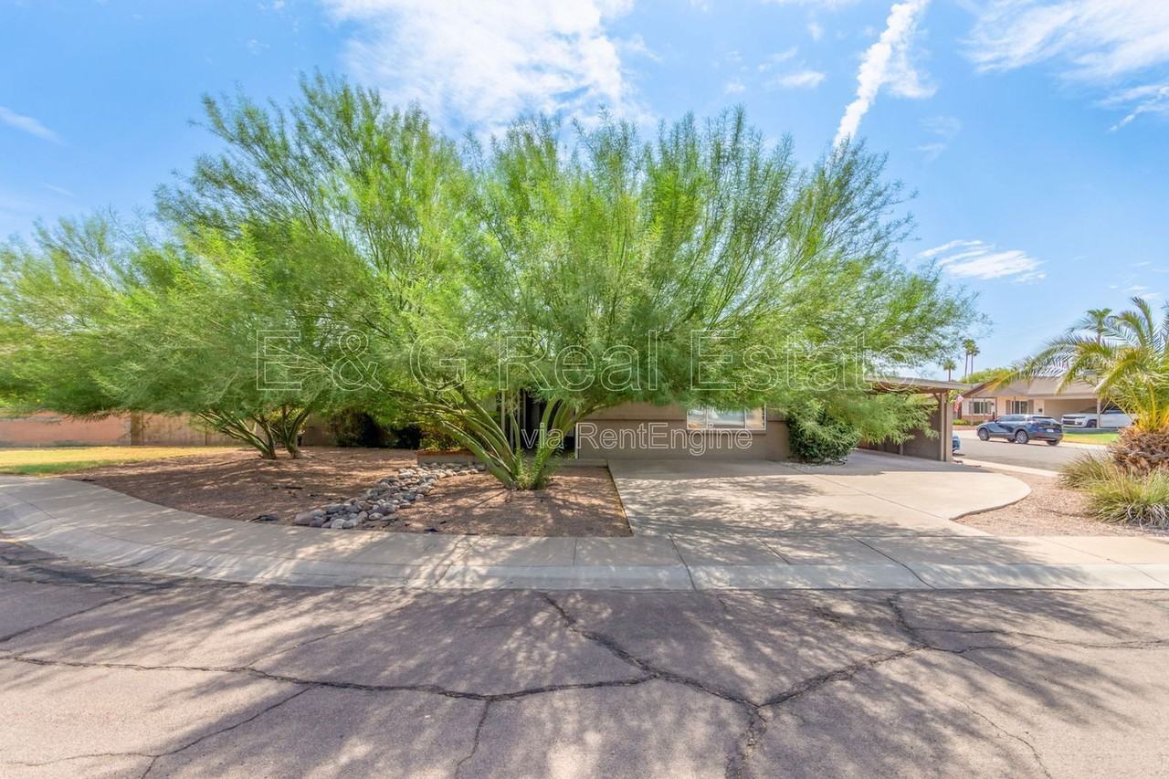 1890 E Loma Vista Dr - Photo 2 of 31