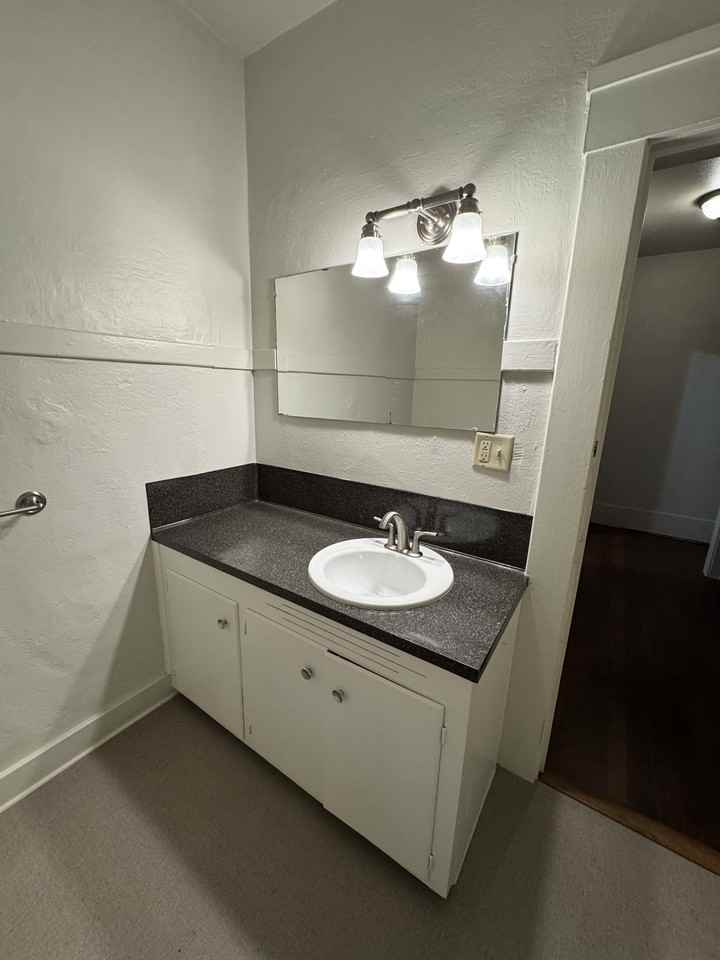 426 W Pueblo St #A - Photo 3 of 23