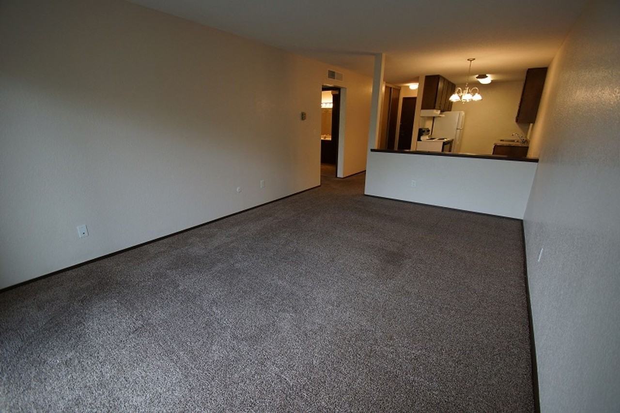 Larpenteur Estates 1280, LLC - Photo 6 of 35