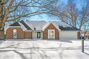 featured image of 4879 Baywood Dr