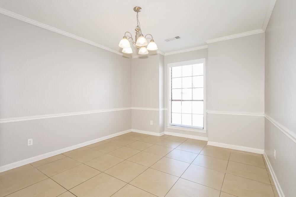 4879 Baywood Dr - Photo 5 of 16