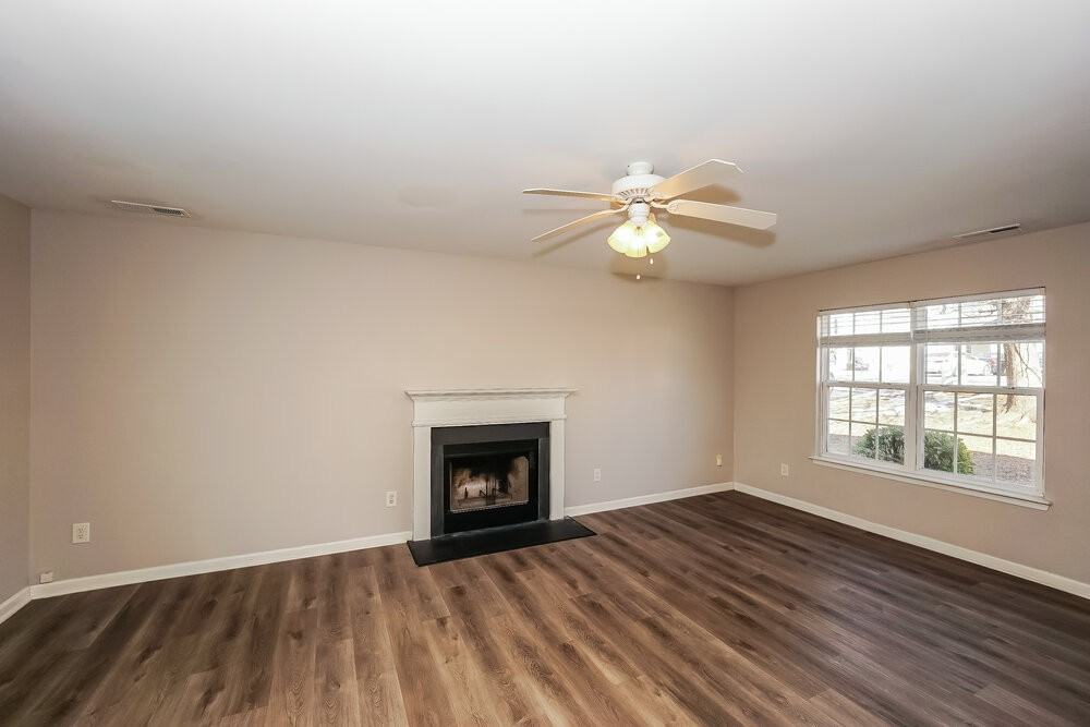 1554 Kindred Cir Nw - Photo 6 of 17