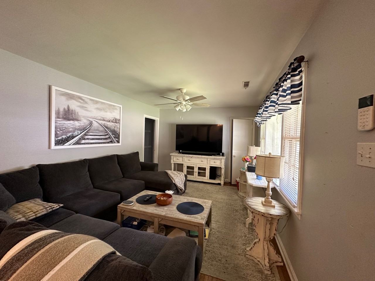 1362 S Perkins Rd - Photo 2 of 5