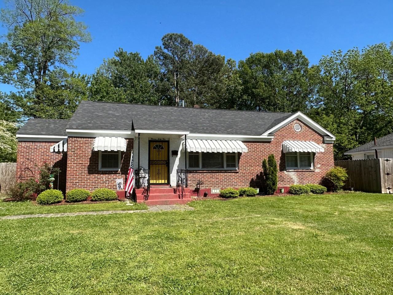 1362 S Perkins Rd - Photo 3 of 5