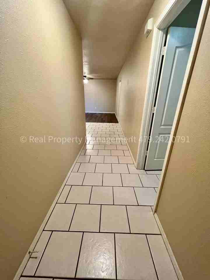 207 H St - Photo 2 of 16