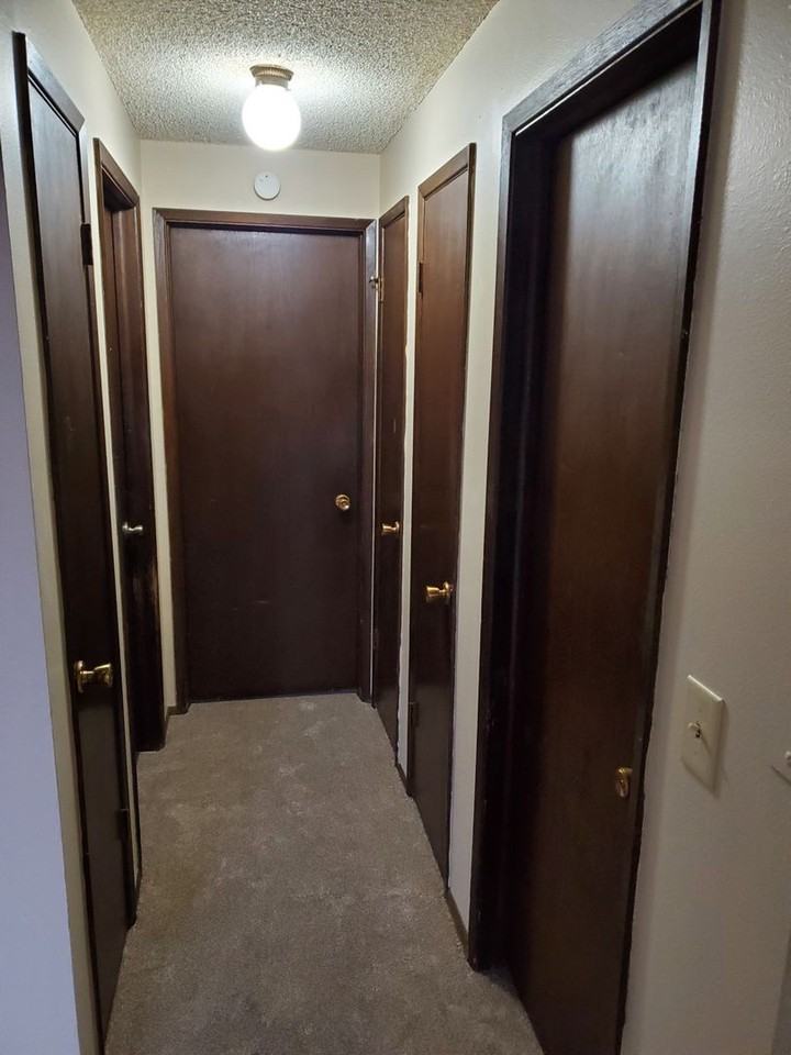 823 E Montgomery Ave - Photo 3 of 10