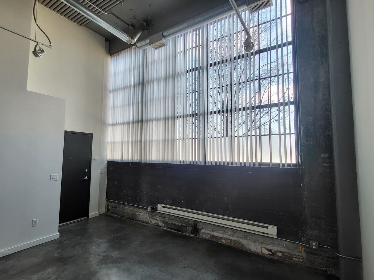 TipTop - Photo 3 of 50