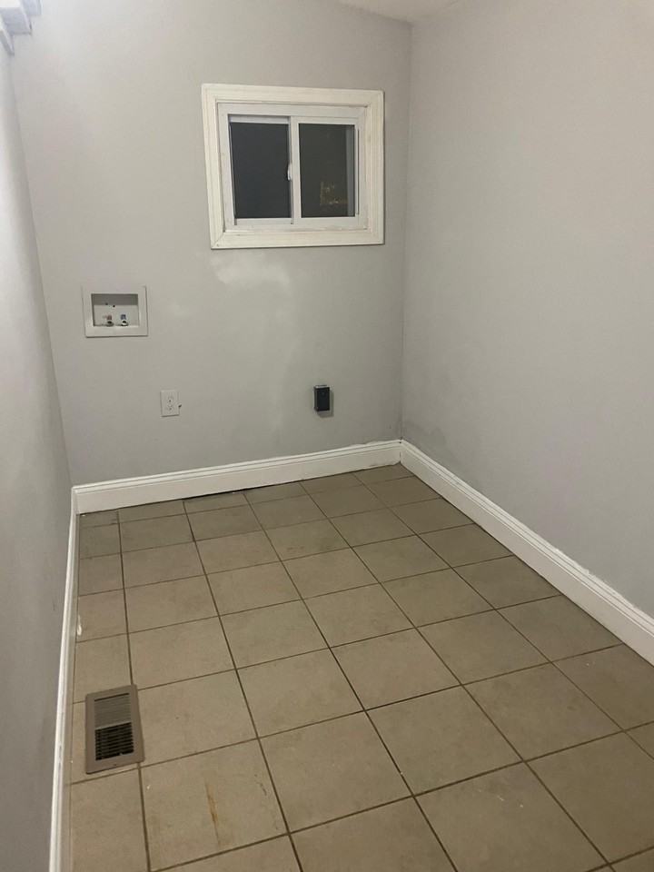 628 N 55th St - Photo 4 of 8