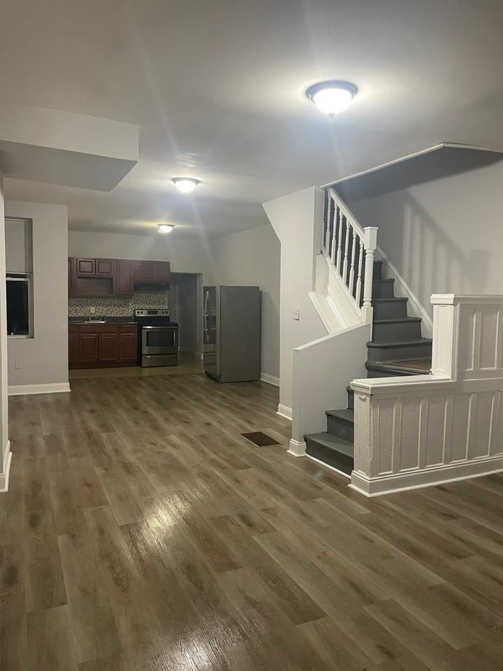 628 N 55th St - Photo 5 of 8