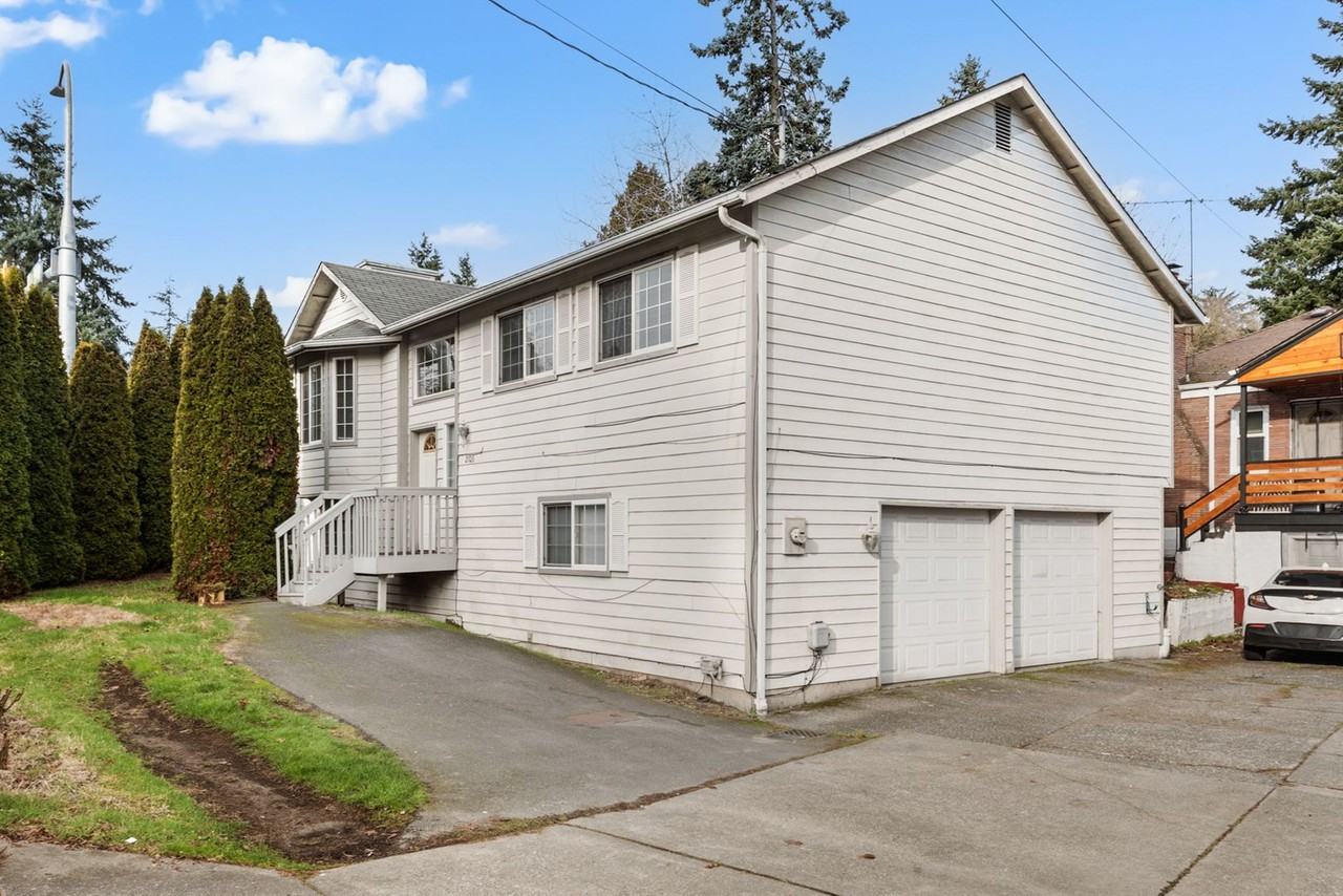 2106 N 155th St - Photo 3 of 21