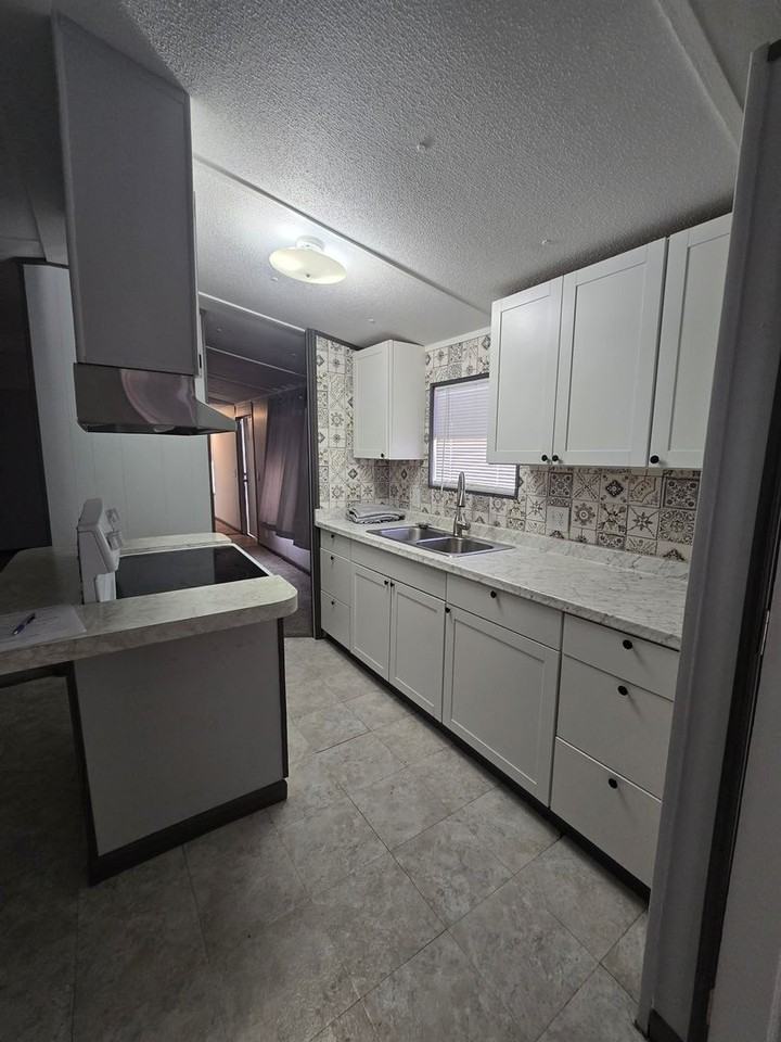 2509 Mallard Creek Dr - Photo 5 of 11