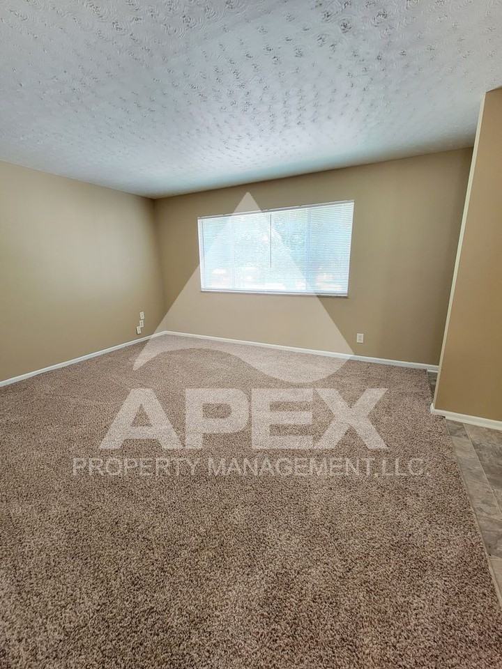 2927 Whittle Springs Rd #4 - Photo 6 of 14