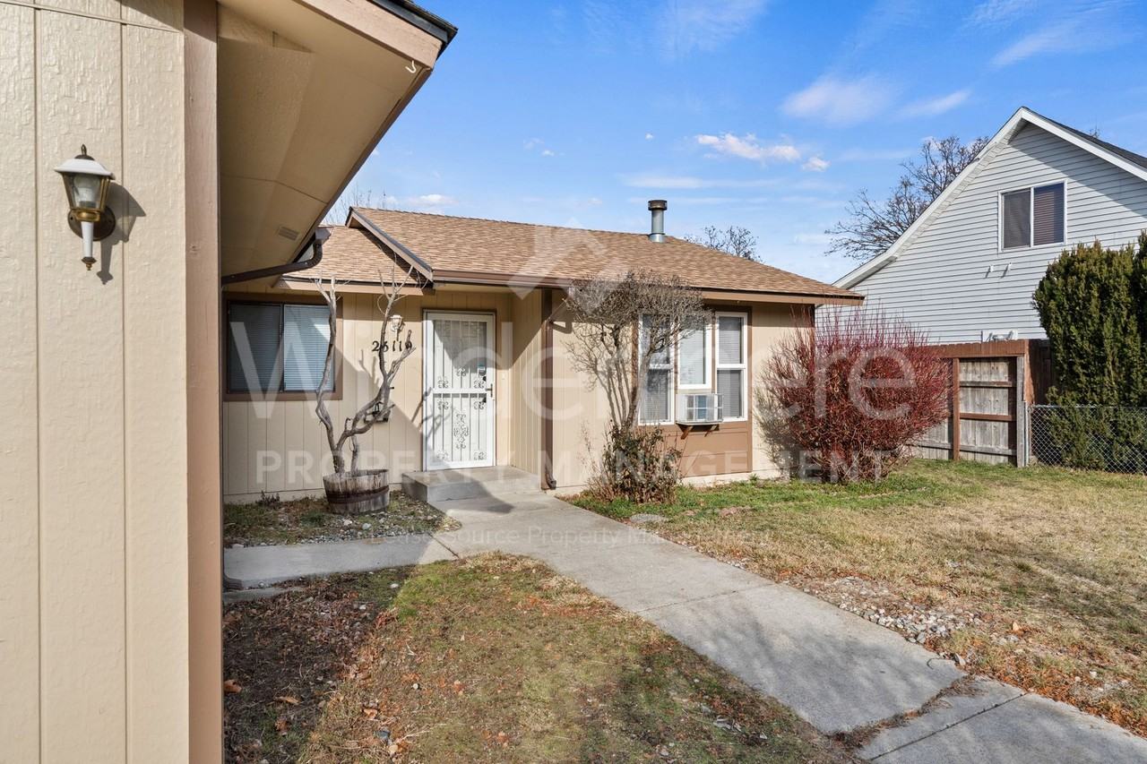 23119 E Sinto Ave - Photo 3 of 27