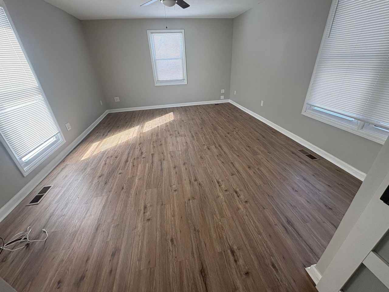 93 E Airview Dr - Photo 3 of 9