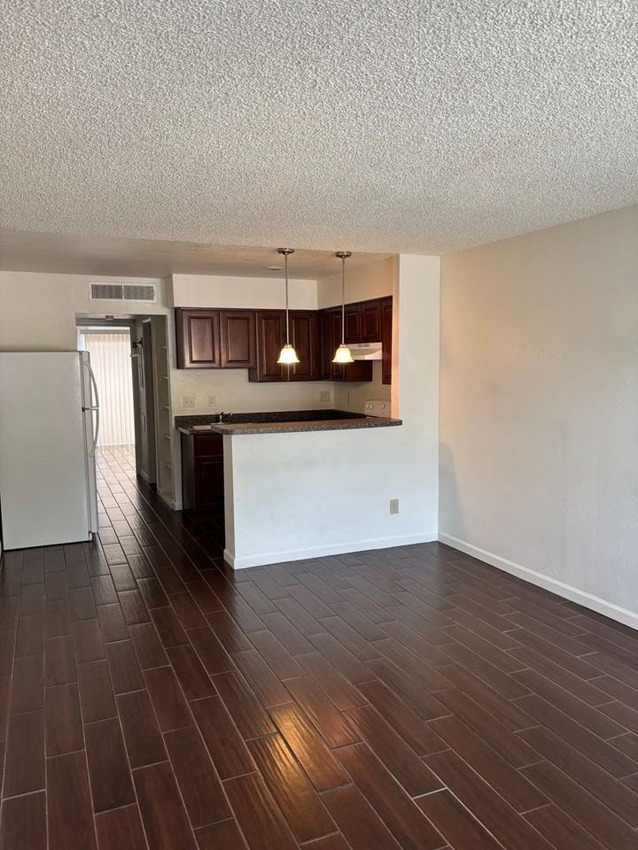 1140 N Tucson Blvd - Photo 2 of 8