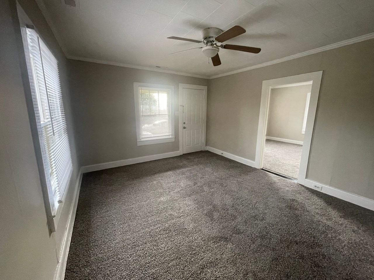 807 3rd St - Photo 6 of 17