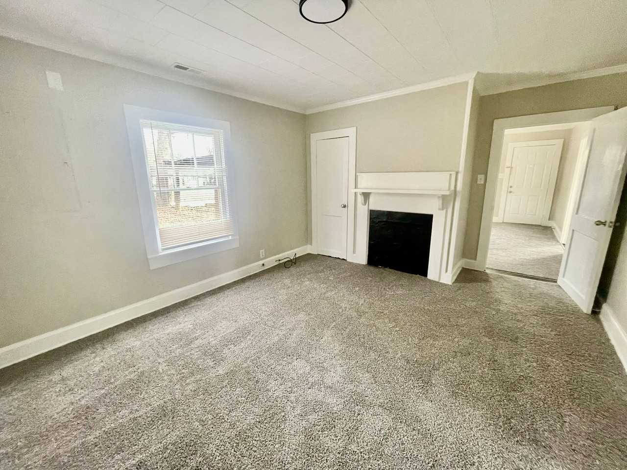 807 3rd St - Photo 7 of 17