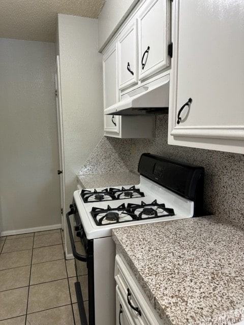 Hollywood Apartments - Photo 2 of 18