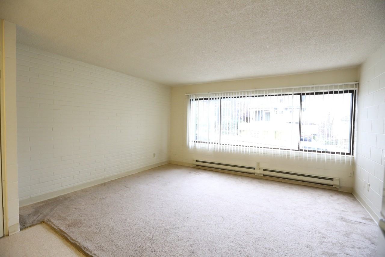 Campus Apartments - Photo 3 of 11