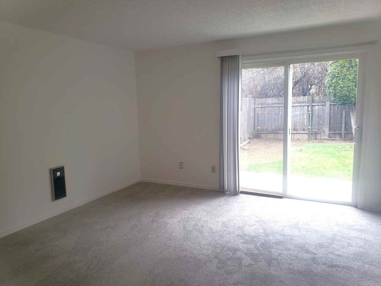 2552 Se 9th Ct - Photo 3 of 24