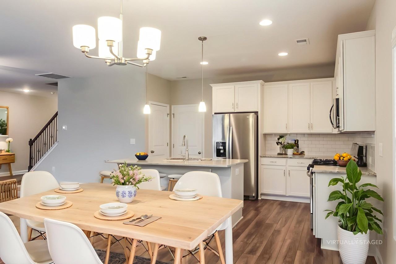 2837 Longleaf Pine Cir - Photo 2 of 16