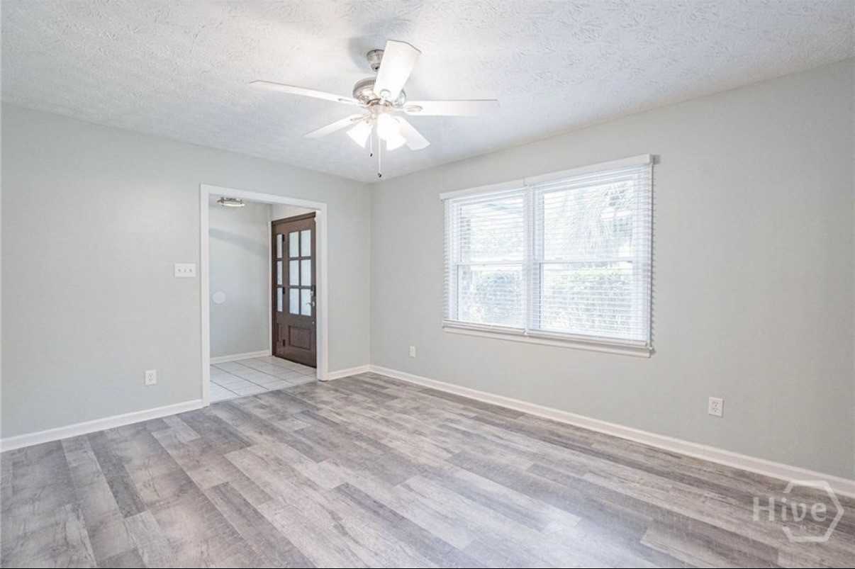 10 Barrington Cir - Photo 3 of 22