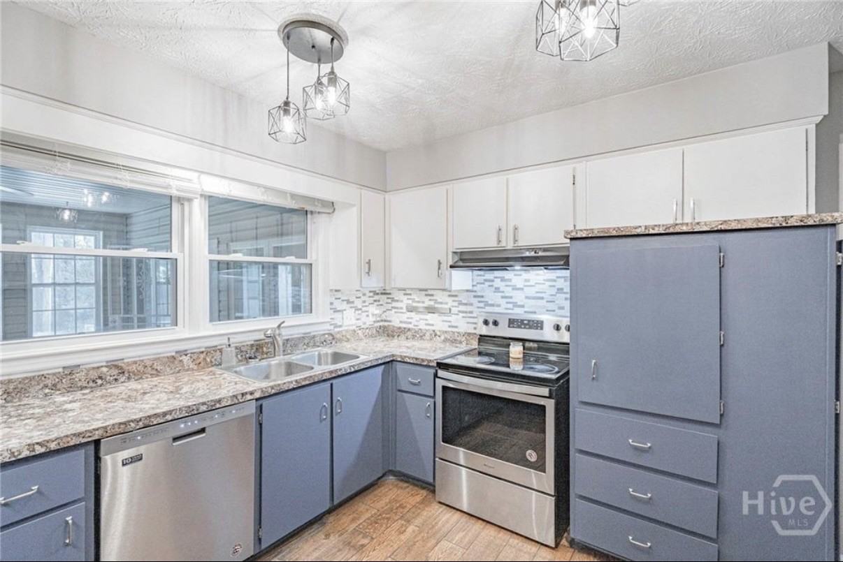 10 Barrington Cir - Photo 7 of 22